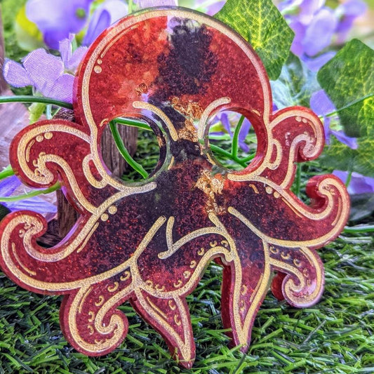 Inci/Stauro KeychainsThis is a fully customizable item. Meaning you select the resin colors and puff colors.This item is custom crafted and will be 100% unique to you. The colors below aWitchin Waifu