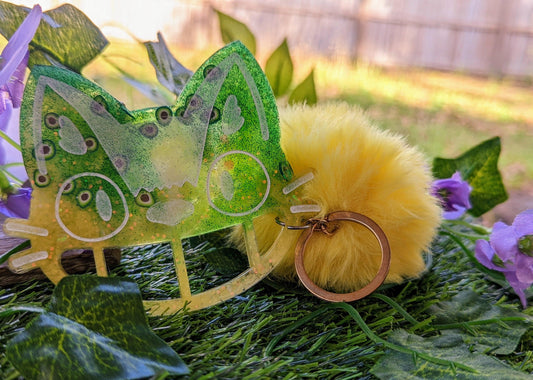Catbus/Cheshire CatThis is a fully customizable item. Meaning you select the resin colors and puff colors.This item is custom crafted and will be 100% unique to you. The colors below aWitchin Waifu